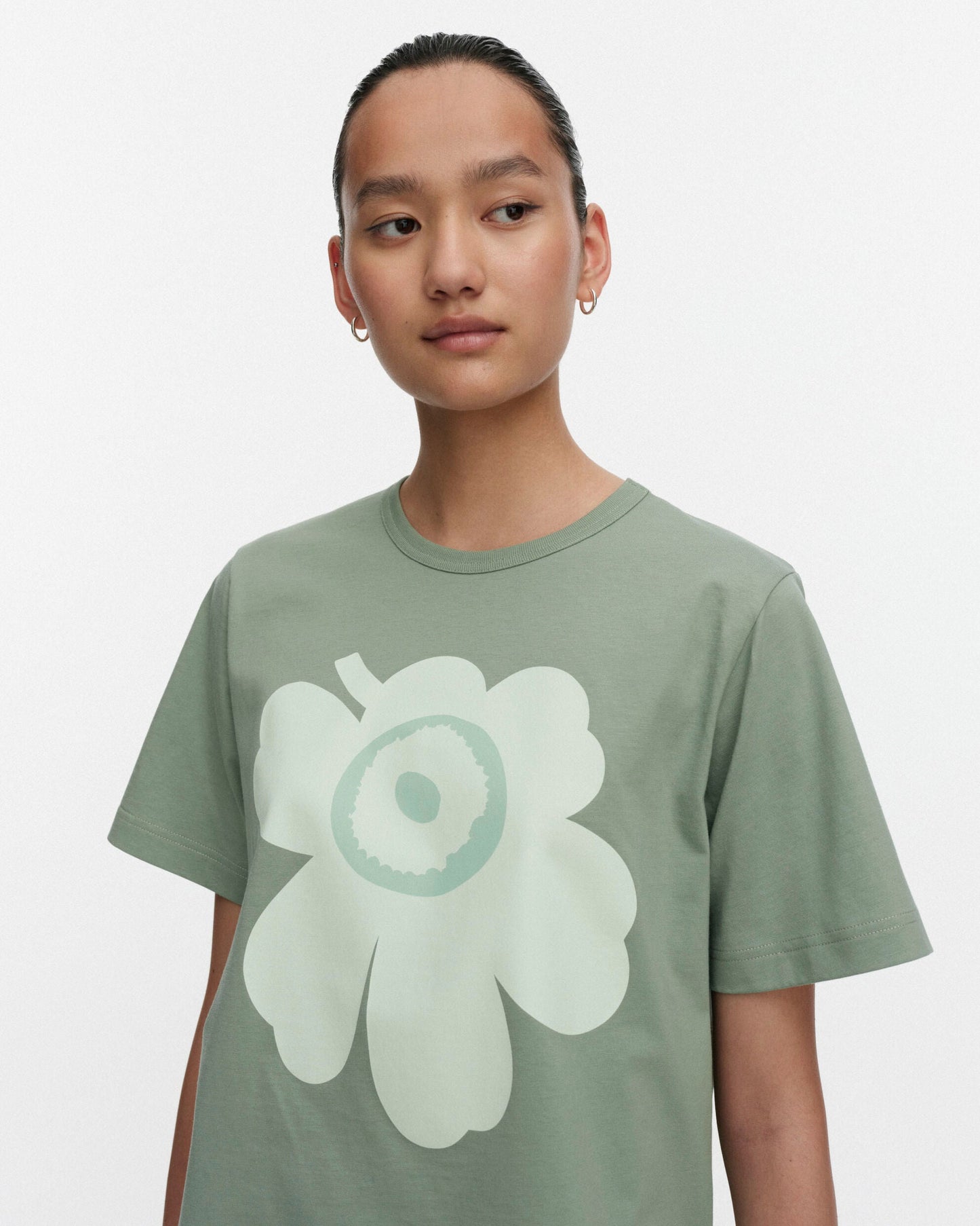 Ae Erna Unikko Placement Kioski T-Shirt