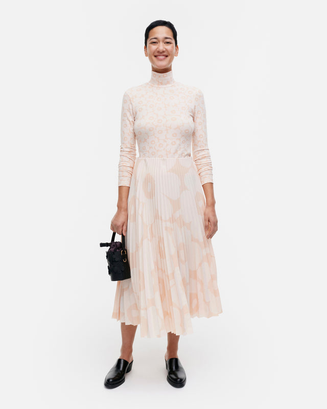 Juhlaunikko / garral skirt　Marimekko　限定 Juhlaunikko / garral skirt Marimekko（Garrel Unikko cotton