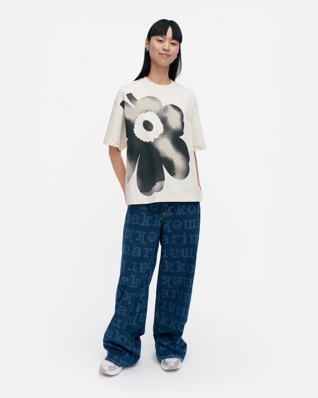 Veisto Unikko Placement