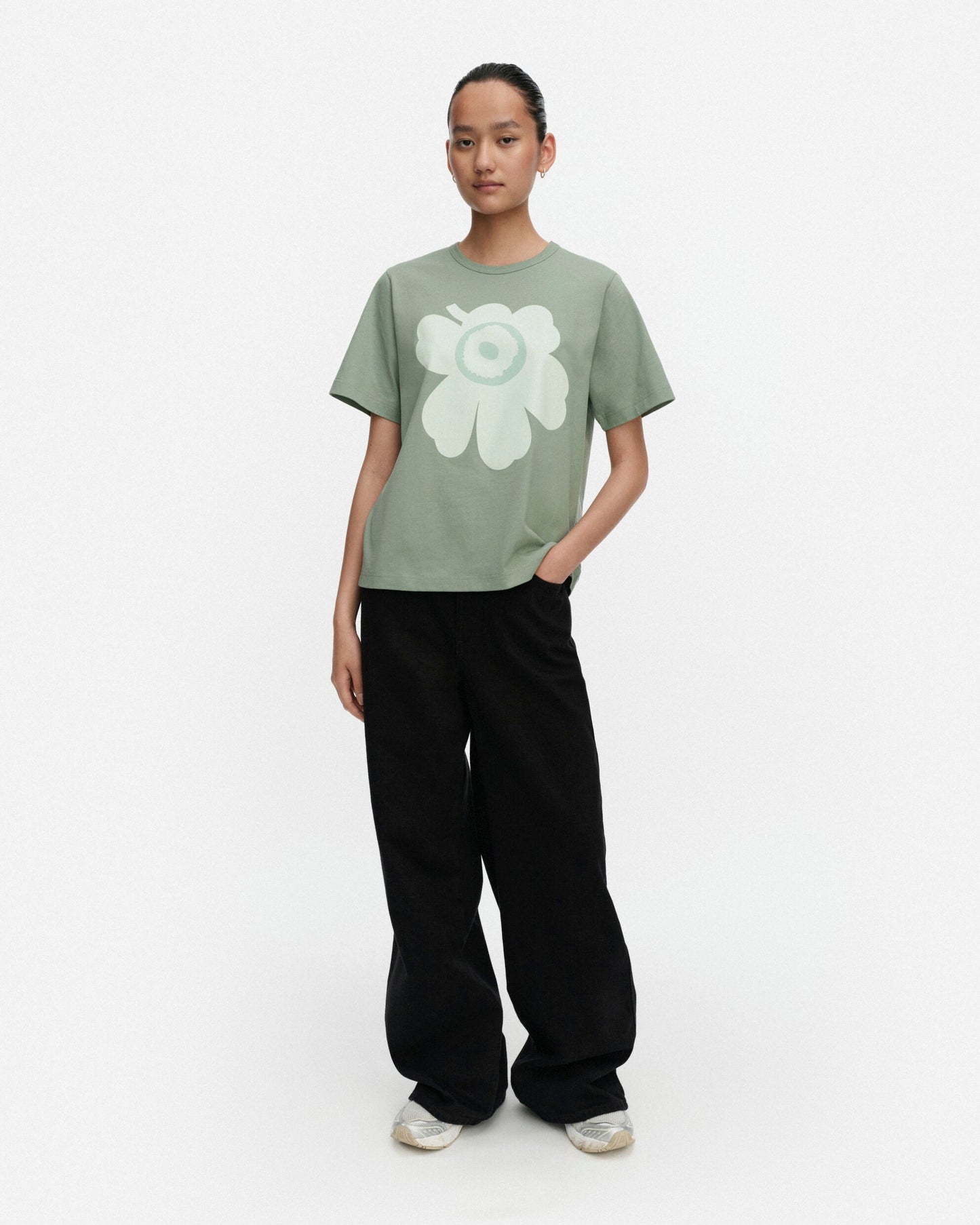 Ae Erna Unikko Placement Kioski T-Shirt