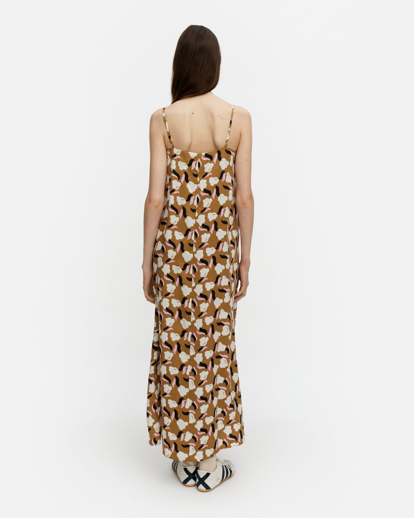 Pyörähdys Lemmitty Dress