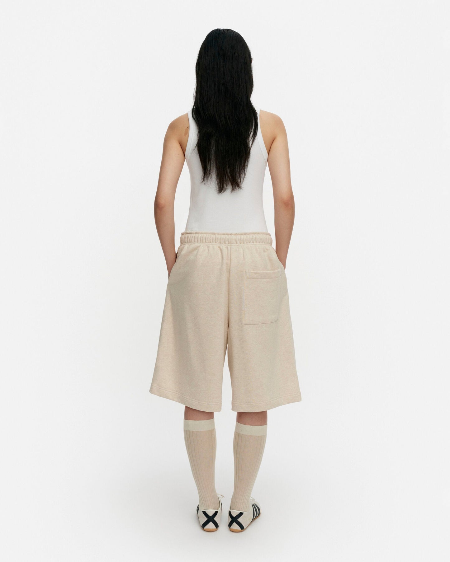 Sarana Unikko Placement Kioski Shorts