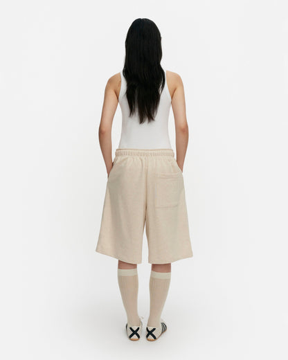 Sarana Unikko Placement Kioski Shorts