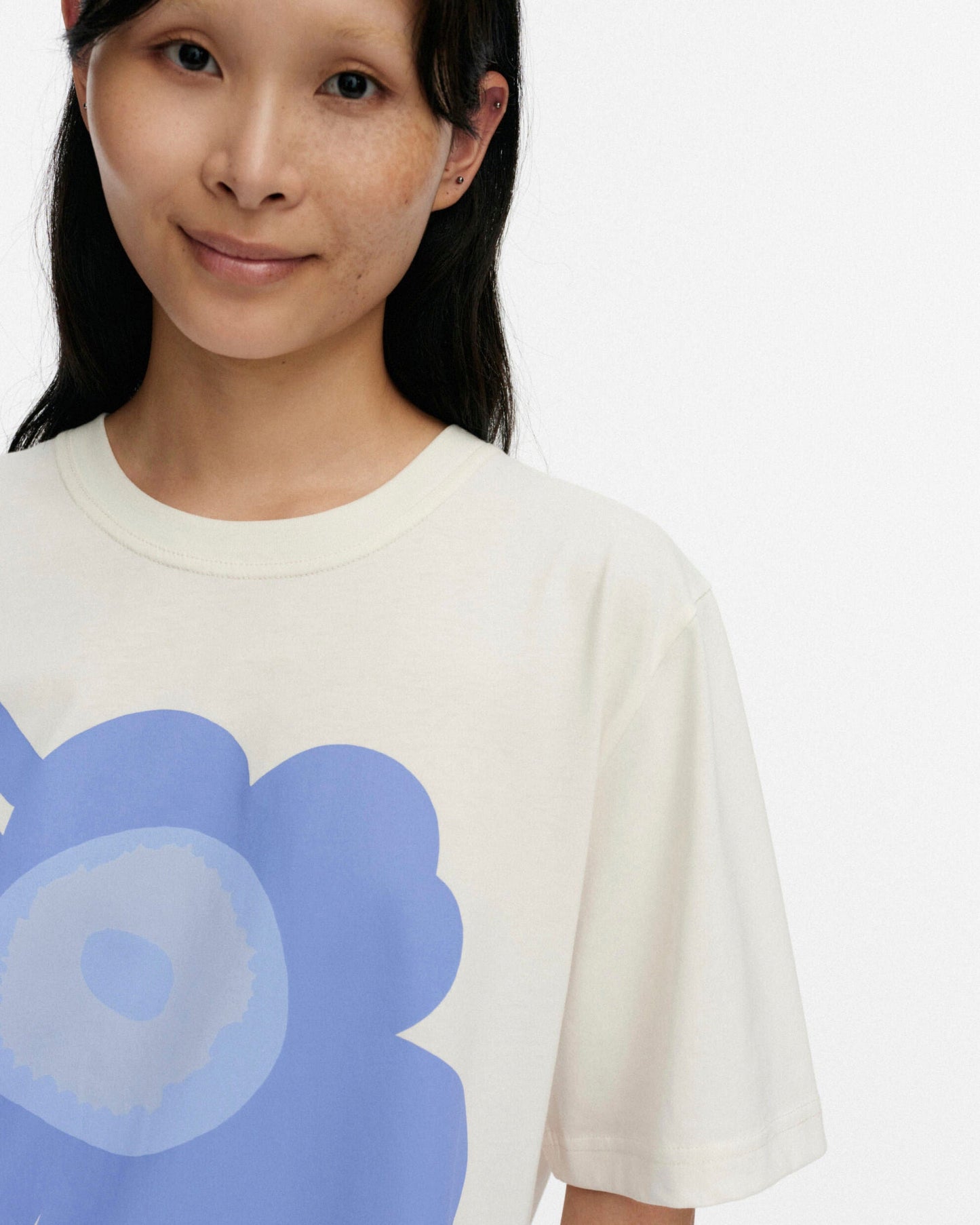 Ae Embla Unikko Placement Kioski T-Shirt